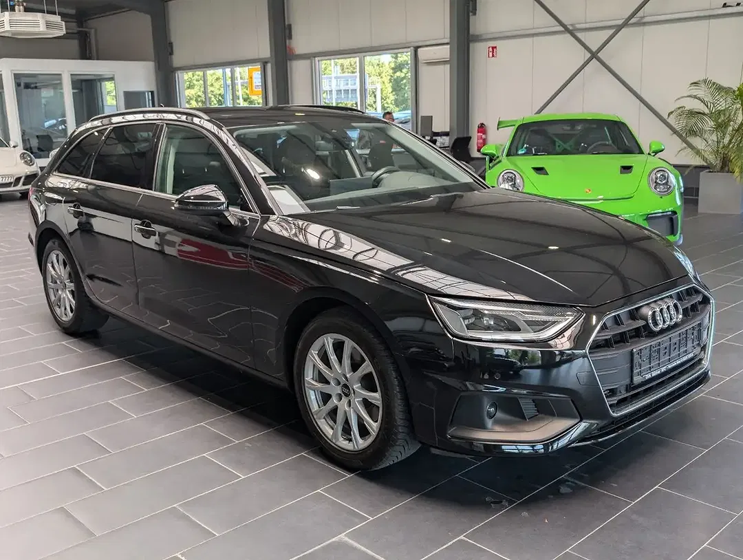 Audi A4 35 TFSI S tronic Avant - Thumbnail 3