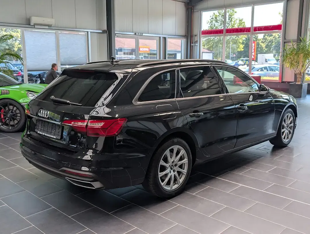 Audi A4 35 TFSI S tronic Avant - Thumbnail 4