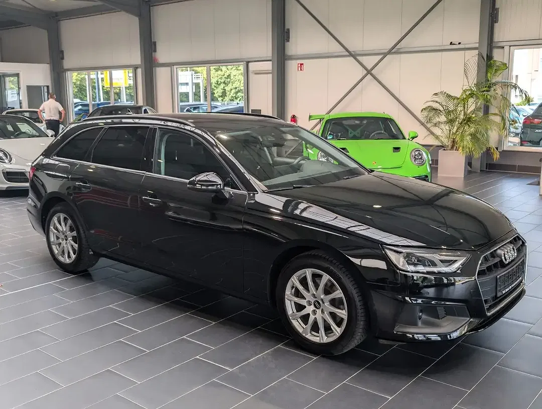 Audi A4 35 TFSI S tronic Avant - Thumbnail 5