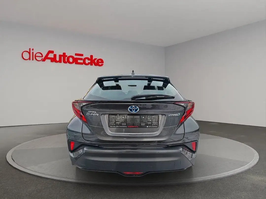 Toyota C-HR Hybrid - Thumbnail 6