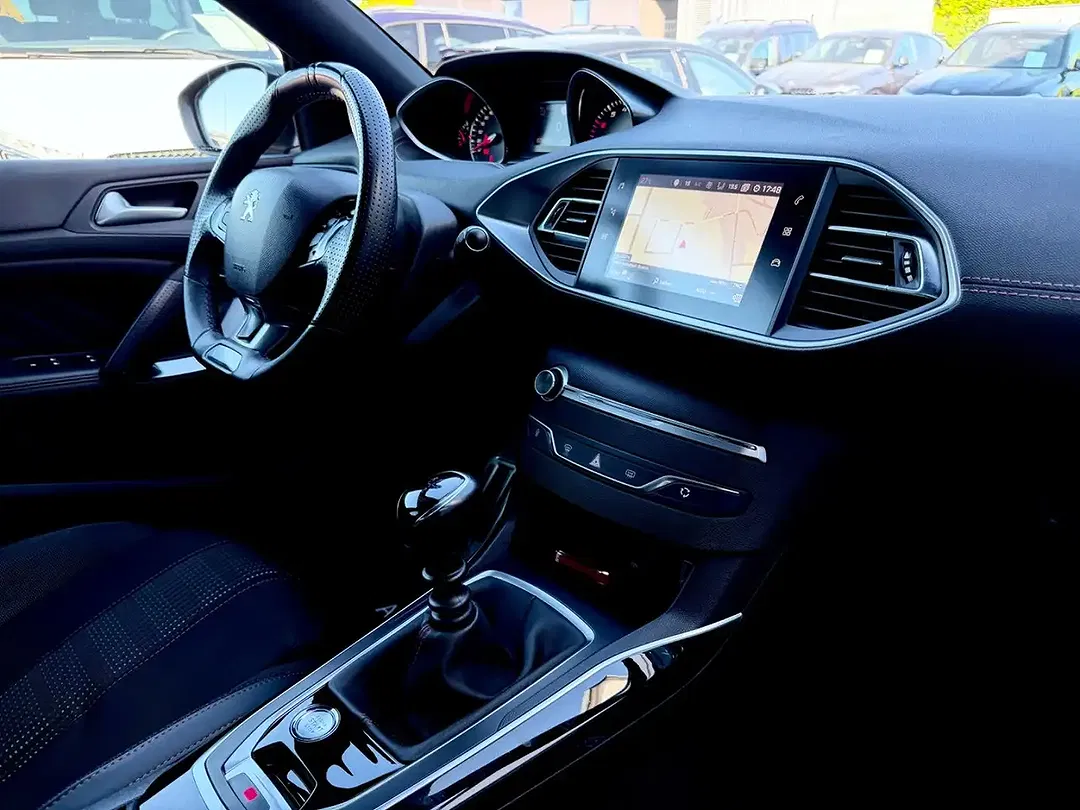 Peugeot 308 GT Line - Thumbnail 12