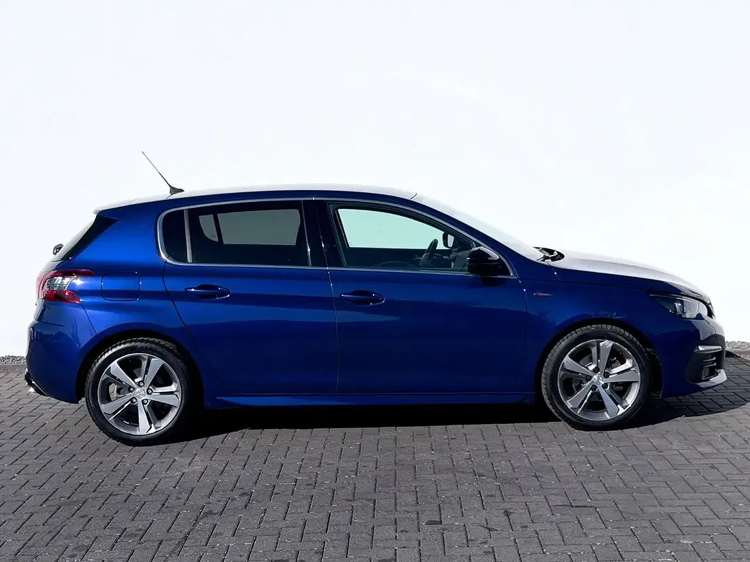 Peugeot 308 GT Line - Thumbnail 4
