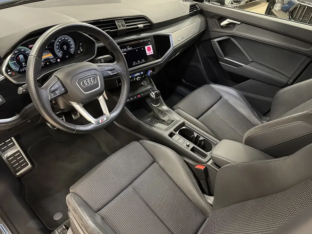 Audi Q3 45 TFSI e S line - Thumbnail 11