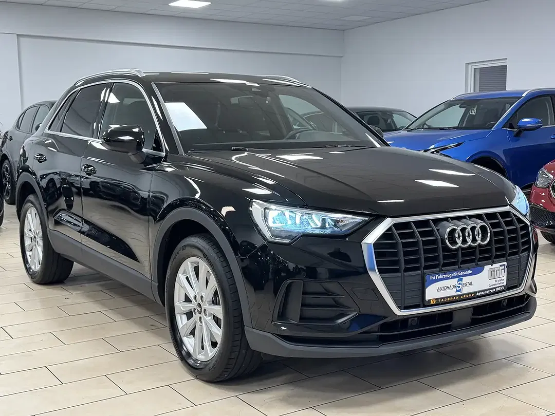 Audi Q3 45 TFSI e S line - Thumbnail 3