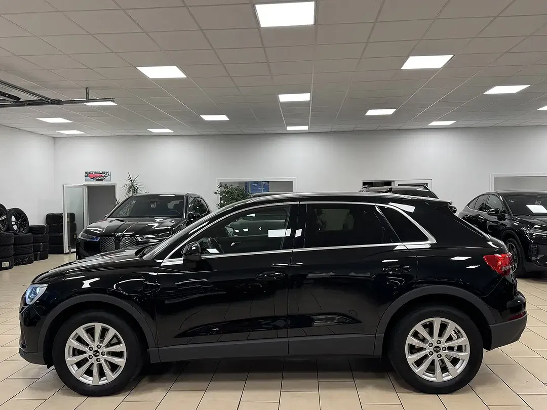 Audi Q3 45 TFSI e S line - Thumbnail 9