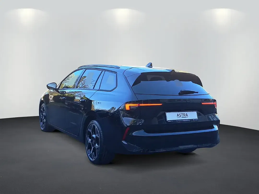 Opel Astra 1.5 D Ultimate Matrix LED - Thumbnail 3