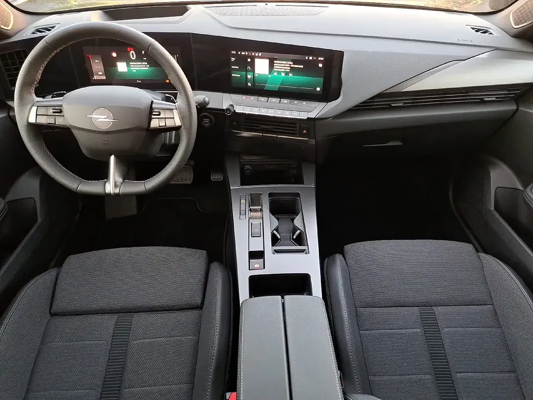 Opel Astra 1.5 D Ultimate Matrix LED - Thumbnail 8