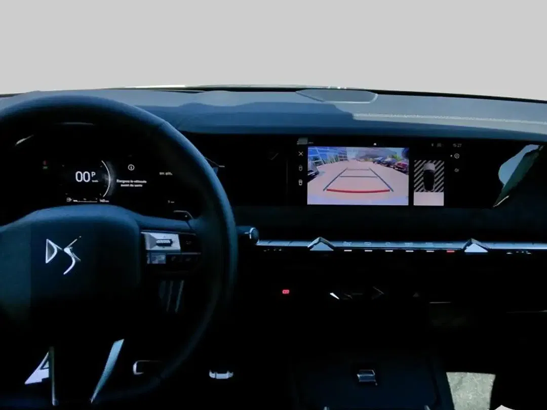 DS Automobiles N°4 - Thumbnail 13