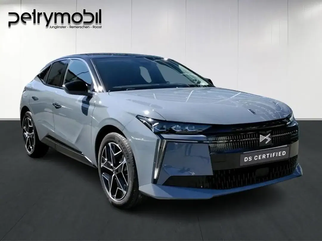 DS Automobiles N°4 - Thumbnail 3