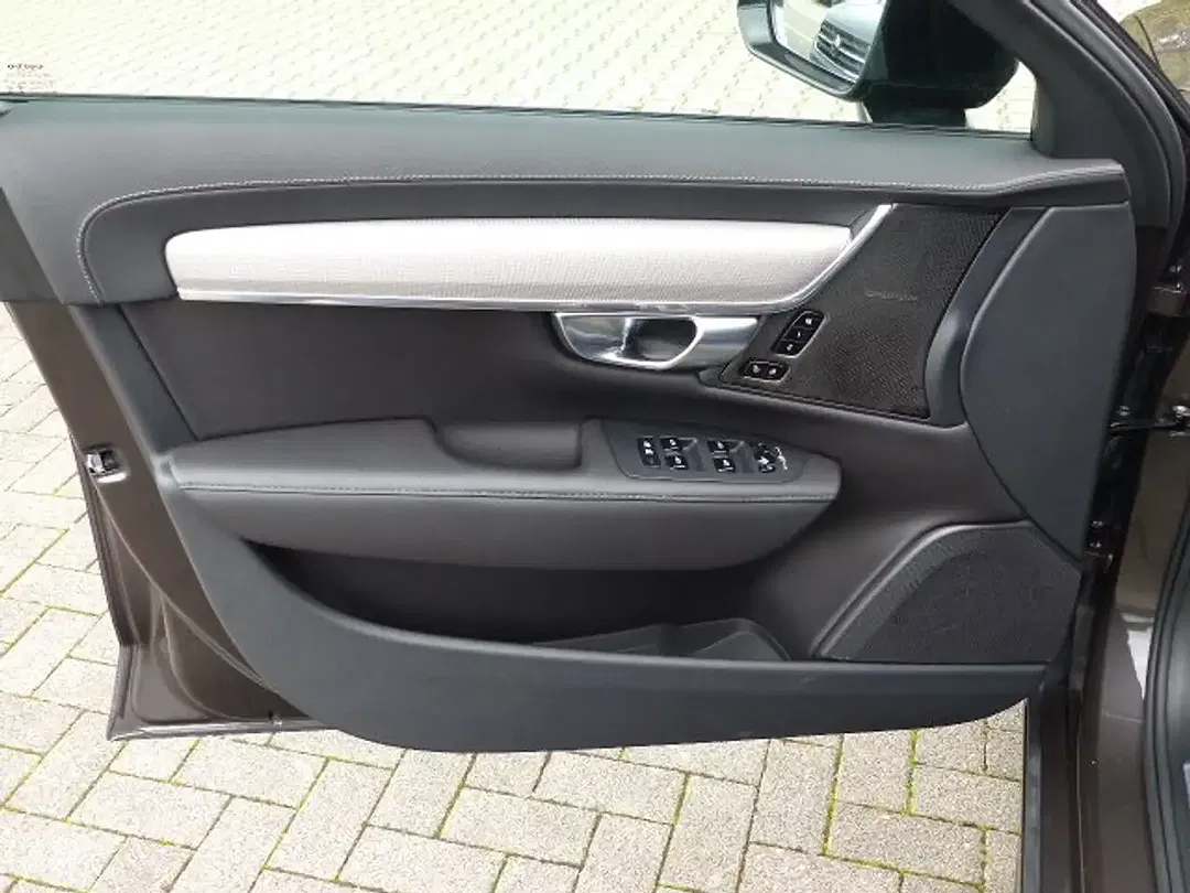 Volvo S90 T8 Hybrid AWD Recharge Plus Dark - Thumbnail 4