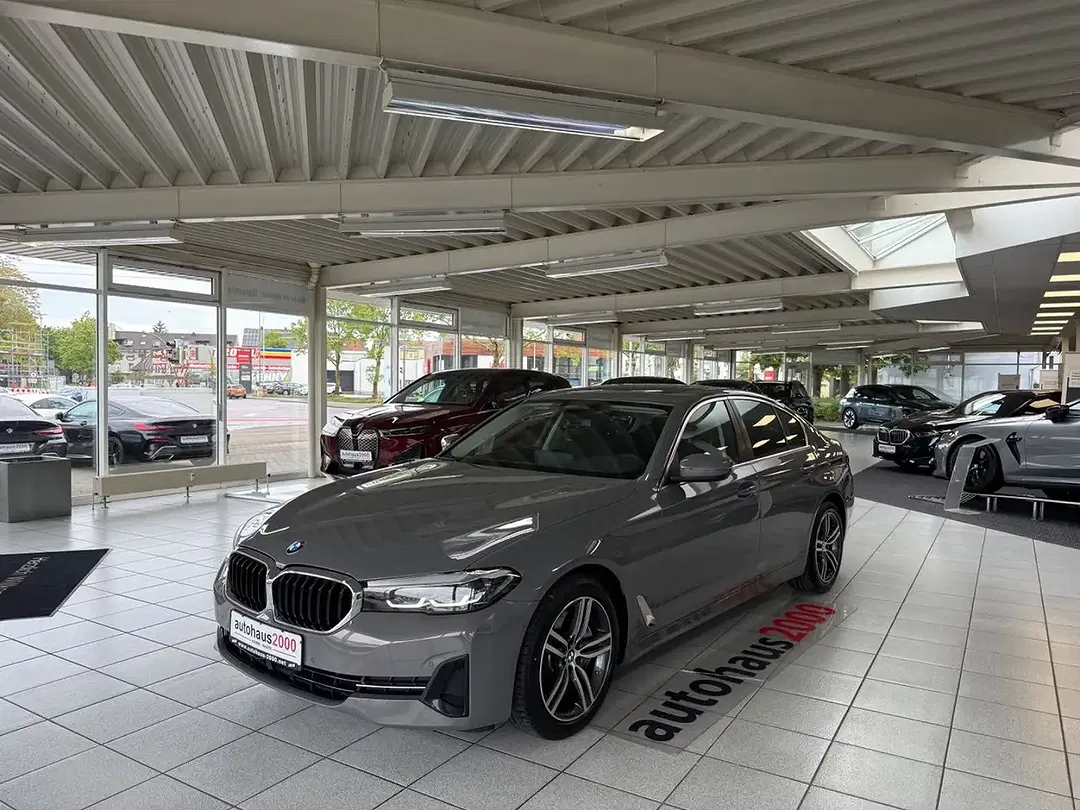 BMW 530 AUT xDrive - Thumbnail 4