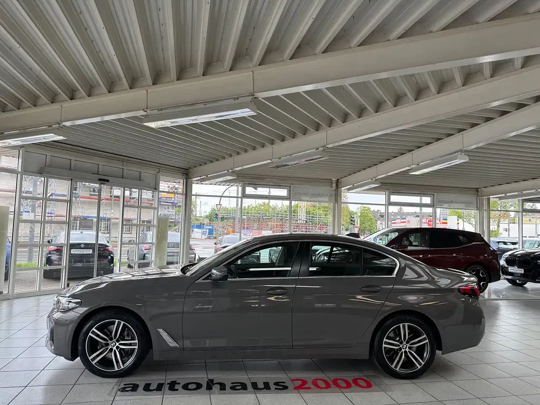 BMW 530 AUT xDrive - Thumbnail 5