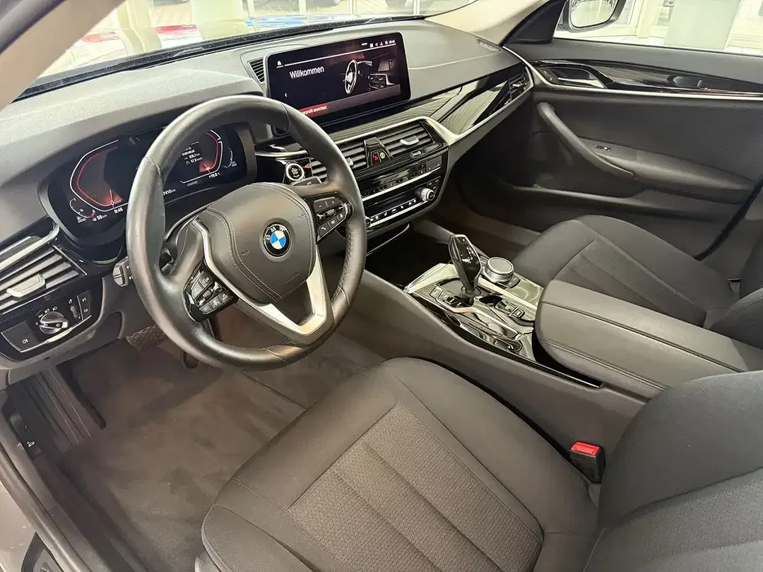 BMW 530 AUT xDrive - Thumbnail 9
