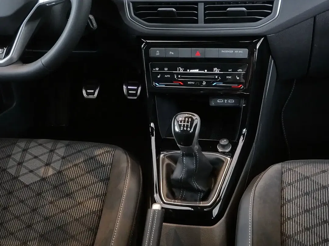 Volkswagen T-Cross 1.0 TSI R-Line - Thumbnail 6