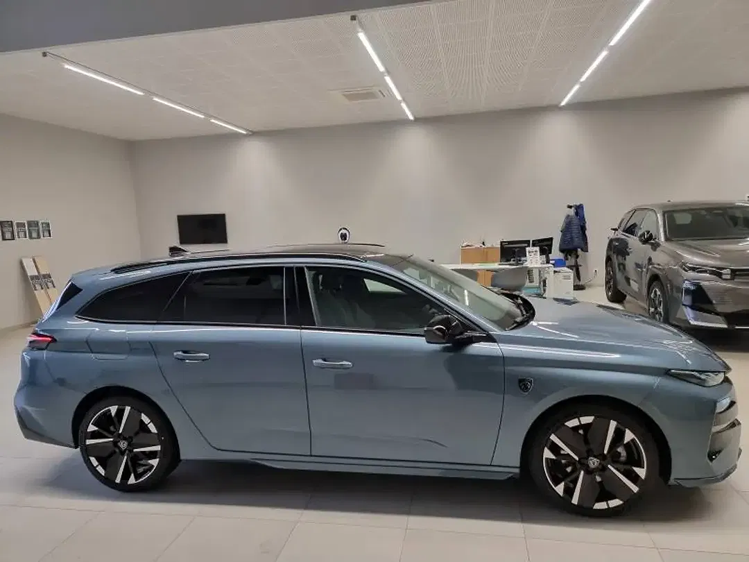 Peugeot 308 145 e-DSC6 Hybrid GT SW - Thumbnail 4