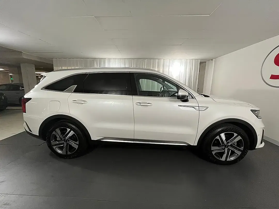 Kia Sorento 1.6 T-GDI PHEV Gold - Thumbnail 8