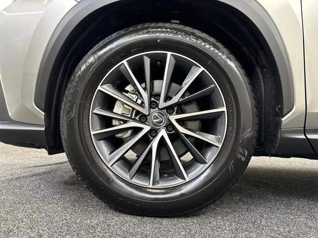 Lexus NX 350h Executive Line - Thumbnail 13