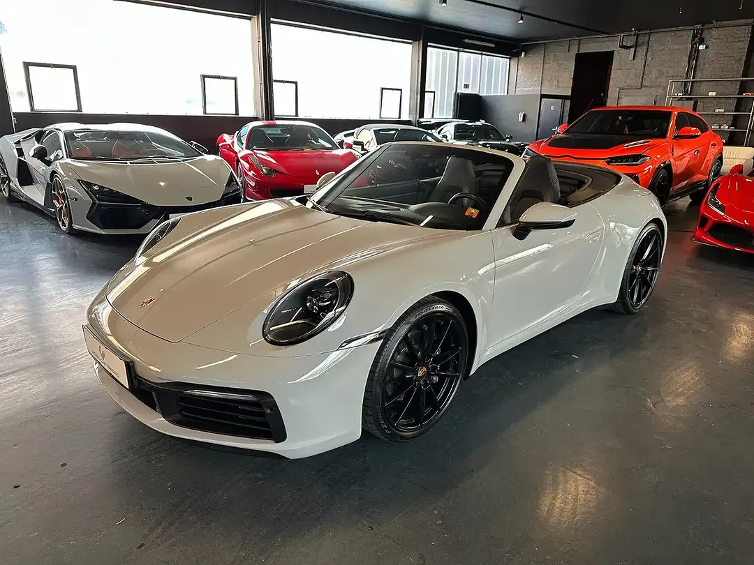 Porsche 992 Carrera Cabriolet - foto 1