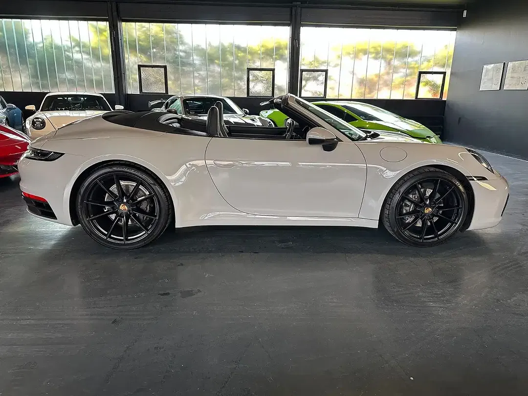 Porsche 992 Carrera Cabriolet - Thumbnail 11