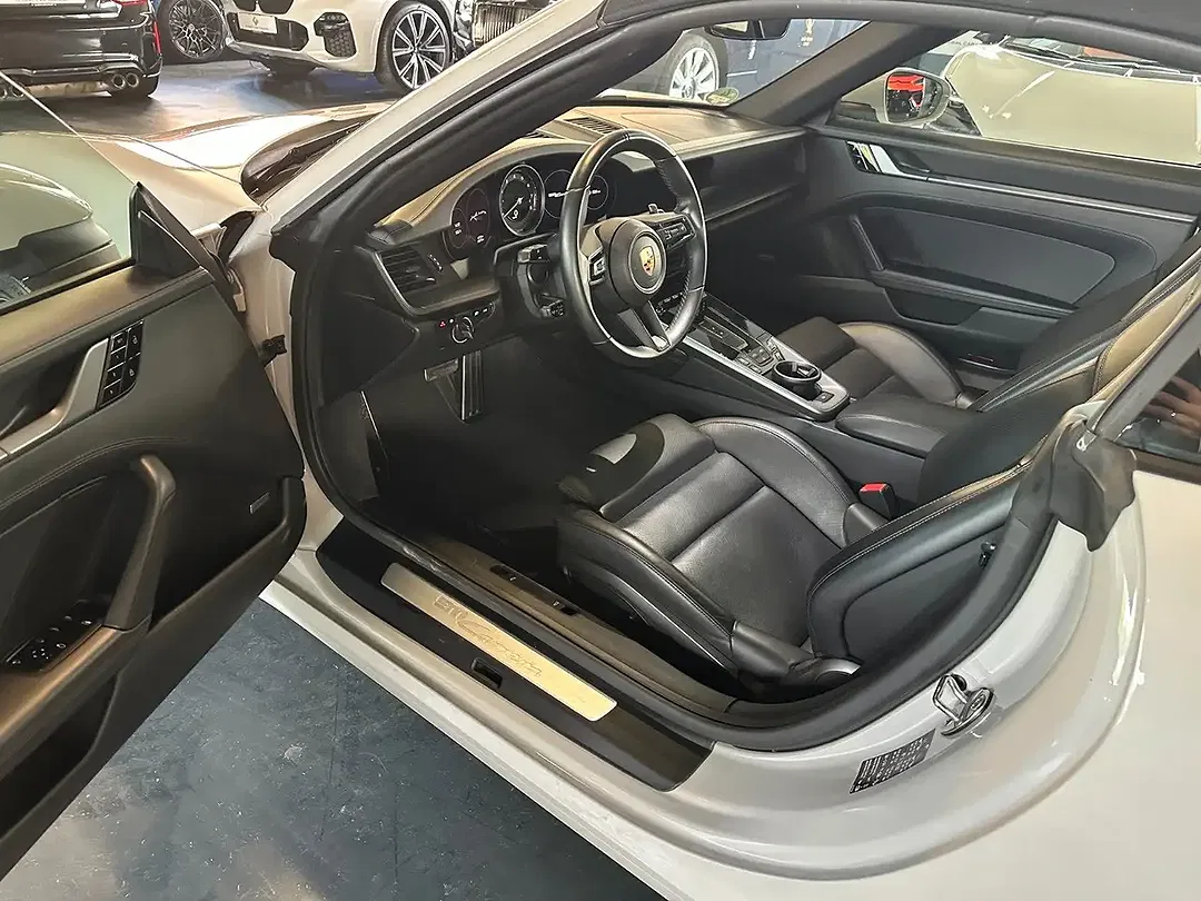 Porsche 992 Carrera Cabriolet - Thumbnail 17