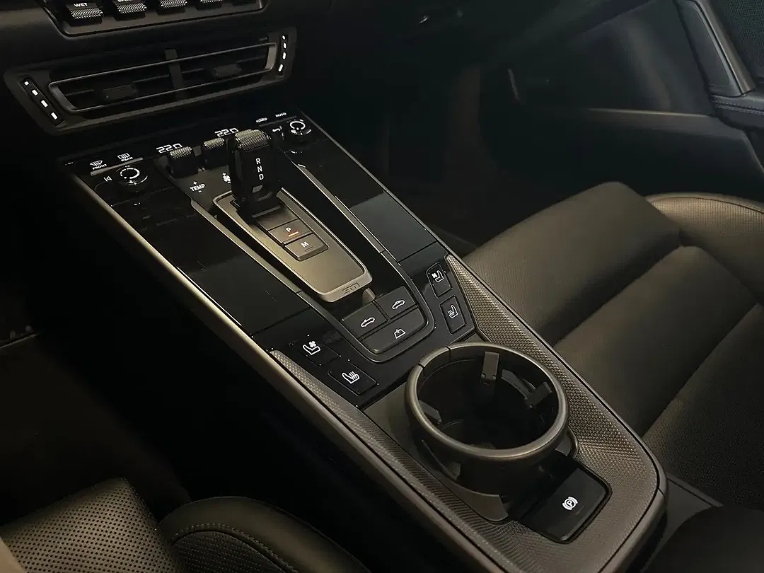 Porsche 992 Carrera Cabriolet - Thumbnail 24