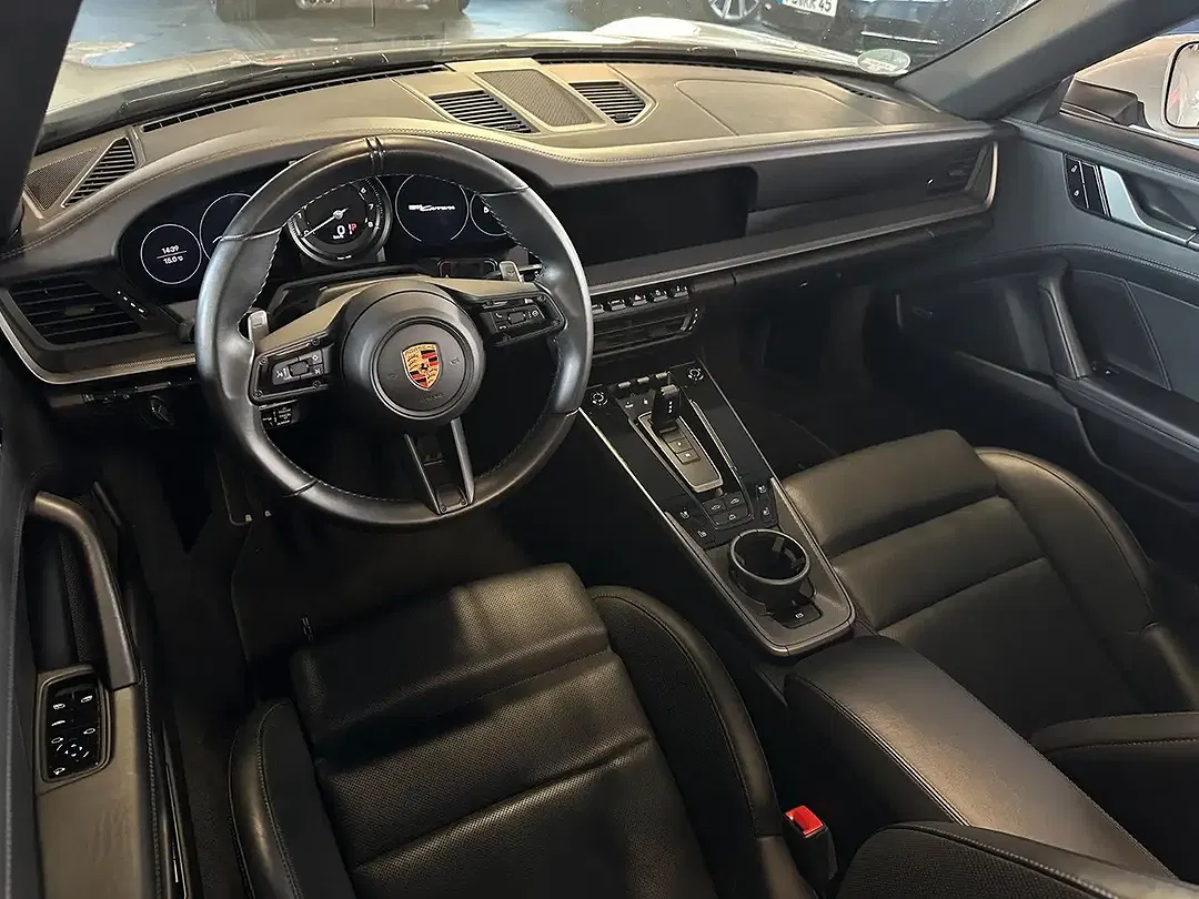 Porsche 992 Carrera Cabriolet - Thumbnail 25