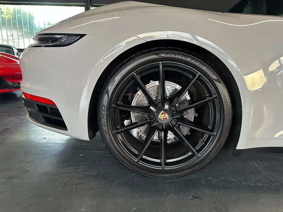 Porsche 992 Carrera Cabriolet - Thumbnail 32