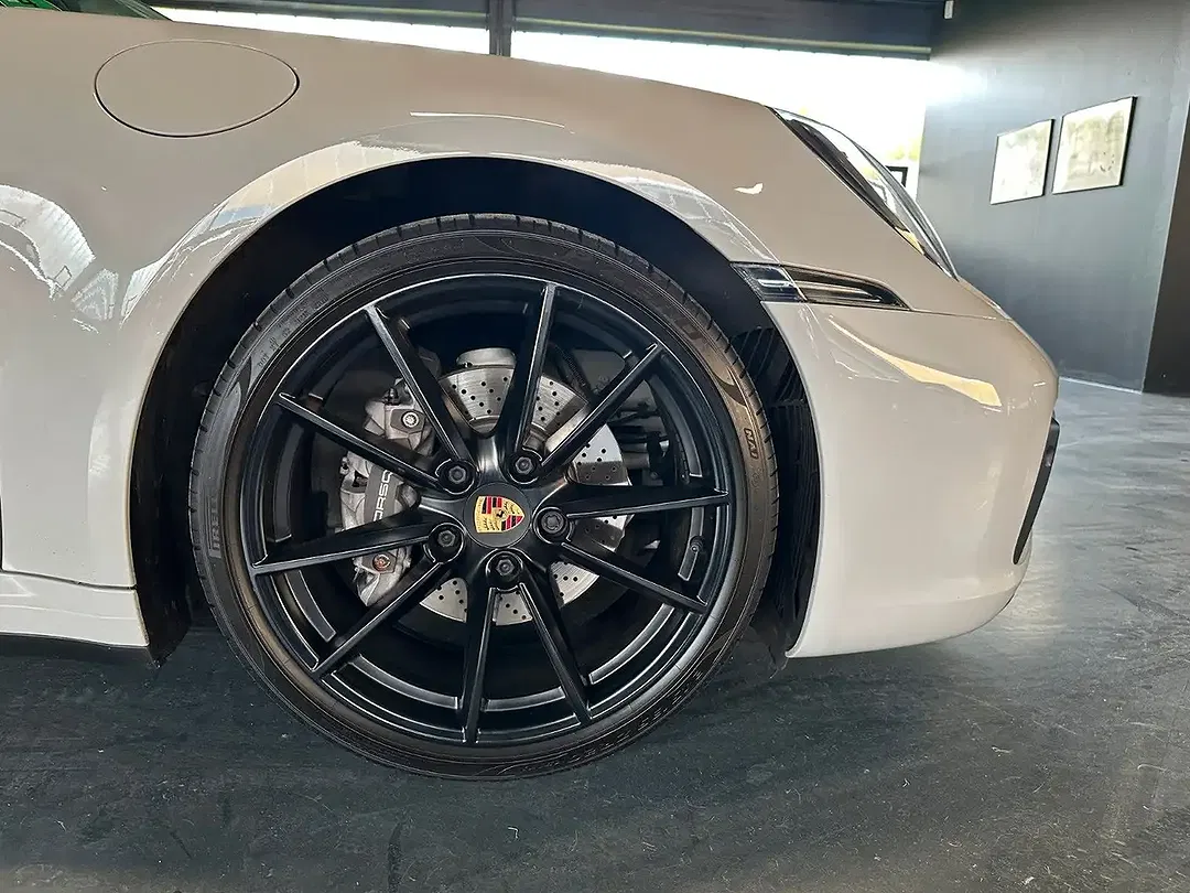 Porsche 992 Carrera Cabriolet - Thumbnail 33