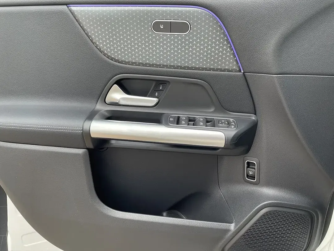 Mercedes-Benz EQA 350 4MATIC - Thumbnail 12