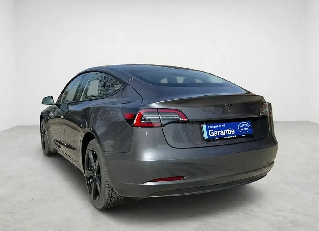 Tesla Model 3 RWD Standard Range - foto 2