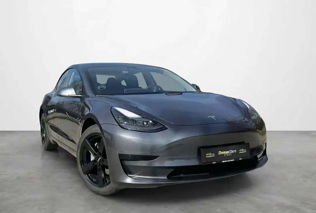 Tesla Model 3 RWD Standard Range - Thumbnail 4