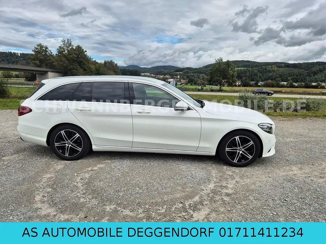 Mercedes-Benz C 300 AUT - Thumbnail 3