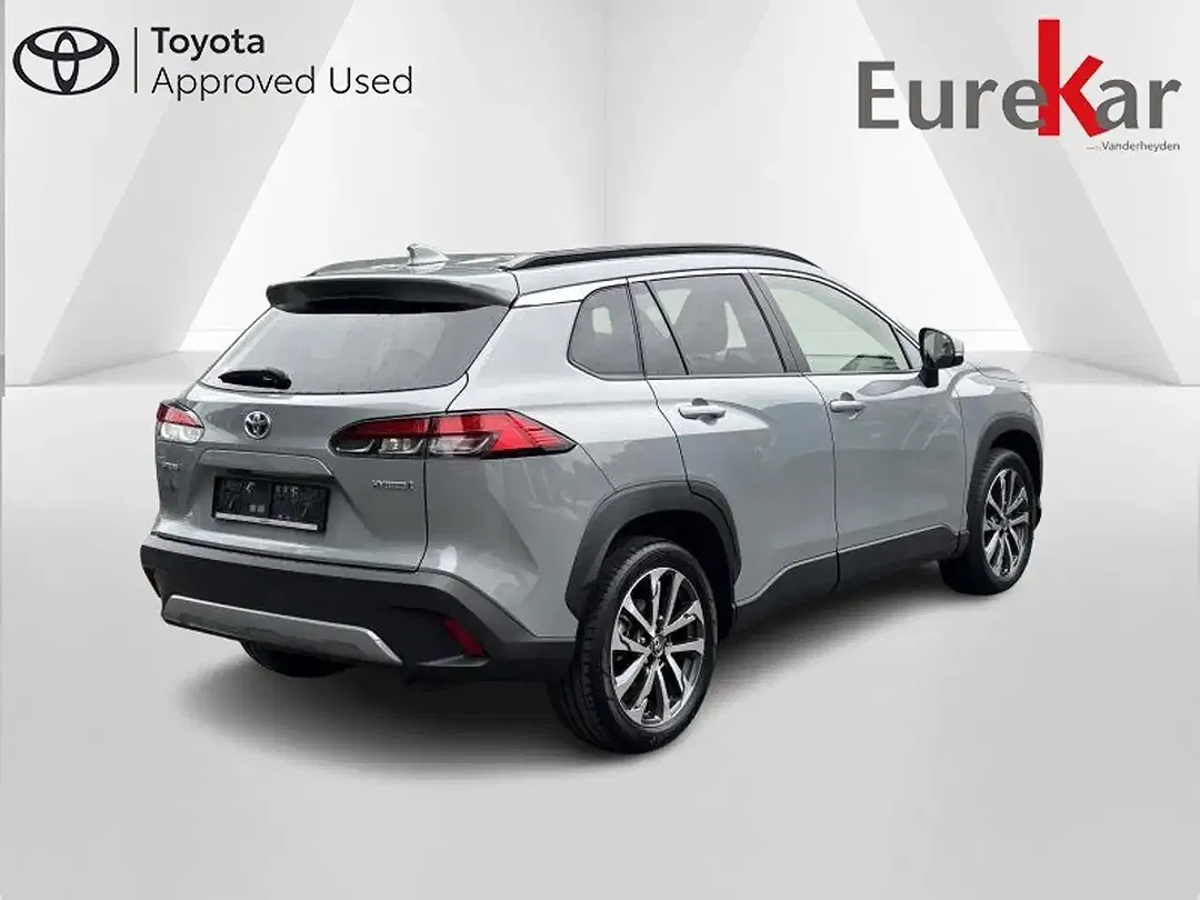 Toyota Corolla Cross Hybrid Style - Thumbnail 3