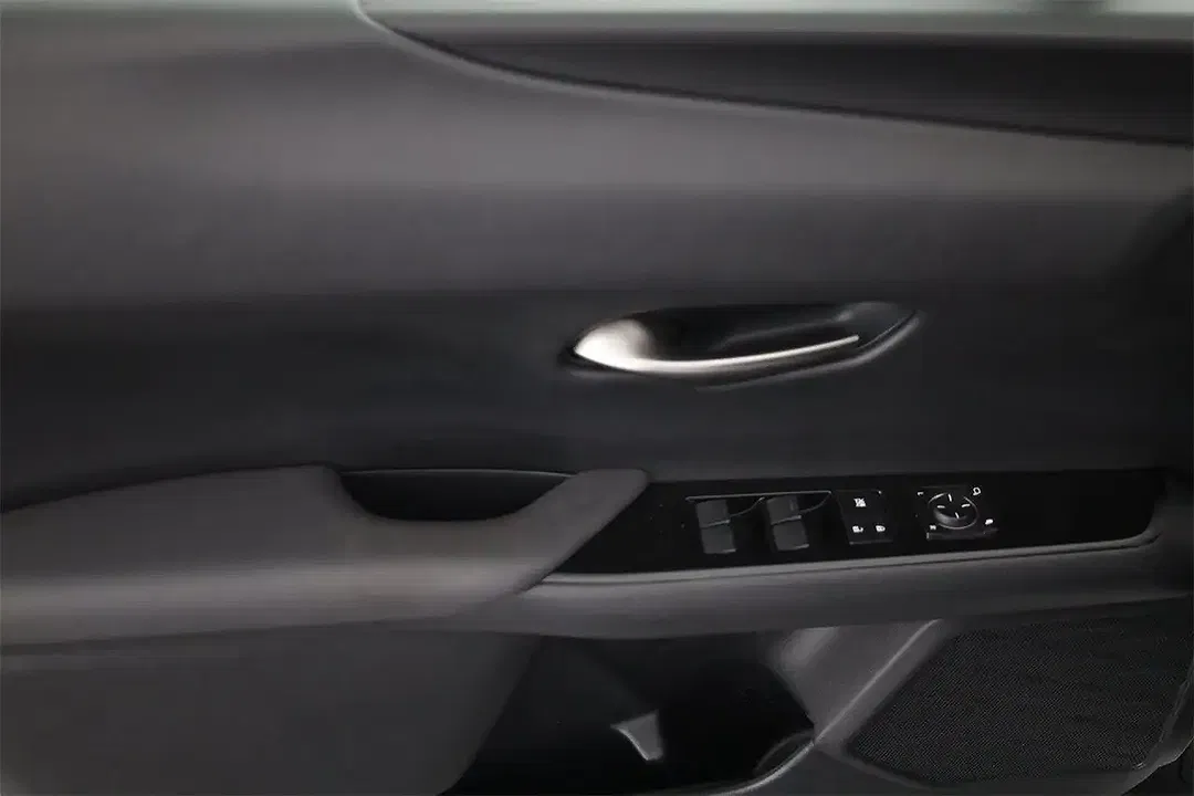 Lexus UX 250h Business - Thumbnail 13