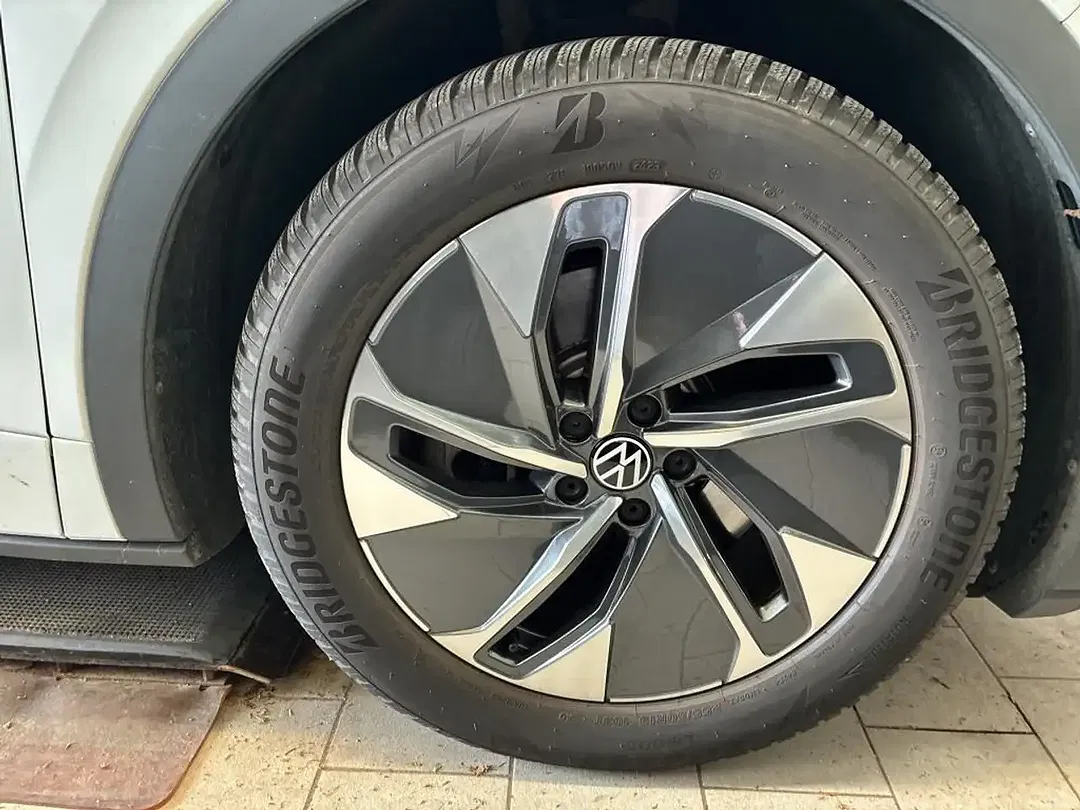 Volkswagen ID.5 Pro - Thumbnail 7