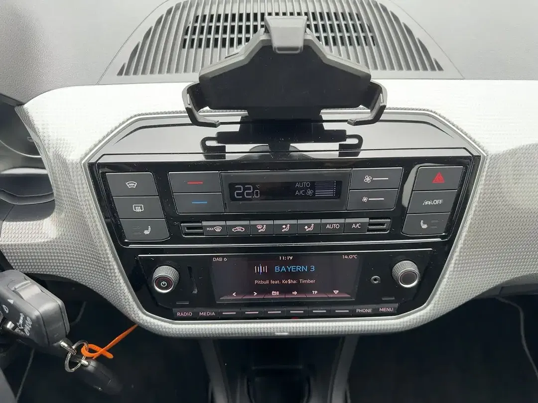 Volkswagen e-up! Style Plus - Thumbnail 10