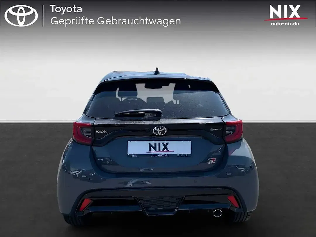 Toyota Yaris 1.5 Hybrid GR Sport - Thumbnail 4