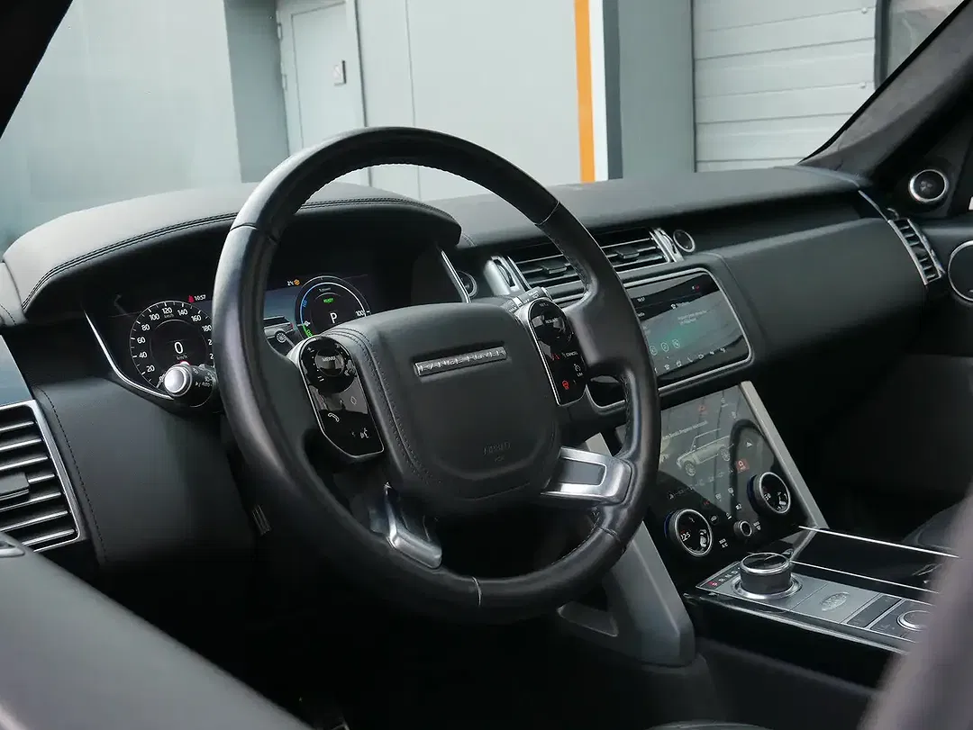 Land Rover Range Rover P400e Autobiography LWB - Thumbnail 10