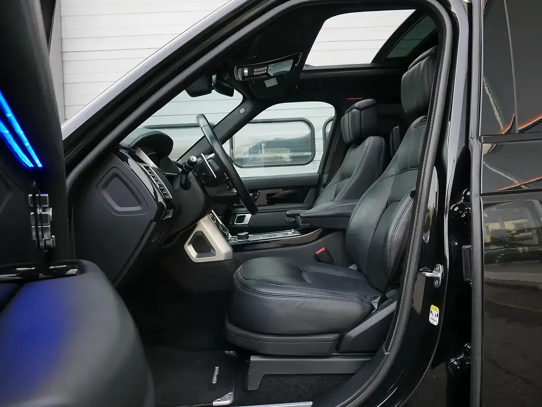 Land Rover Range Rover P400e Autobiography LWB - Thumbnail 11