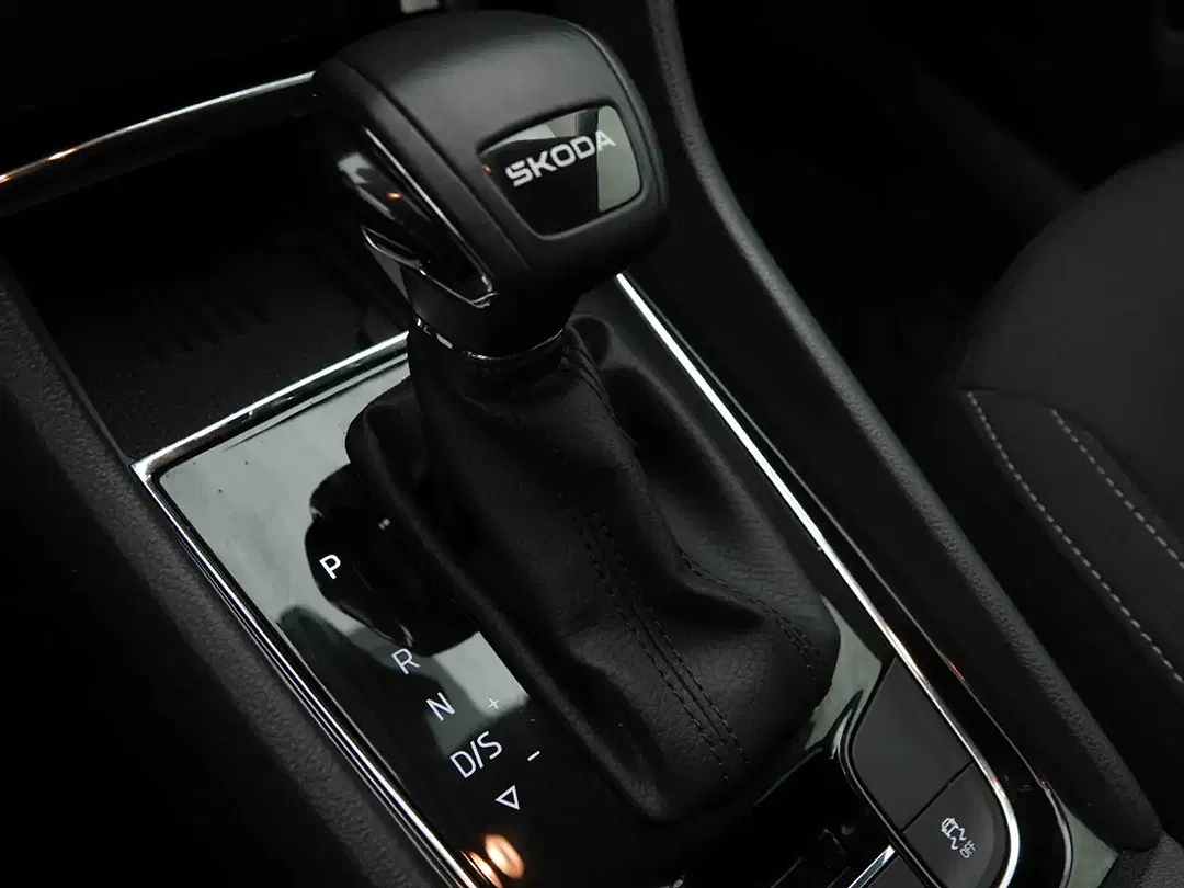 Skoda Karoq 1.5 TSI DSG Selection - Thumbnail 14