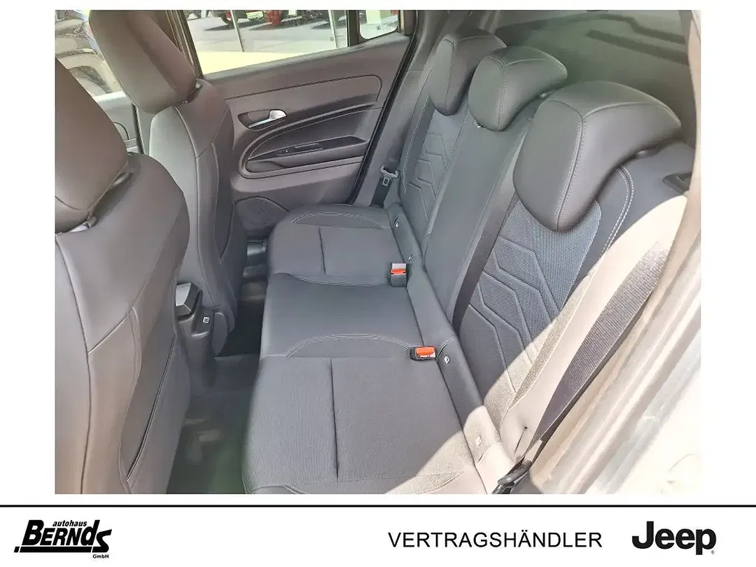 Jeep Avenger 1.2 T3 MHEV e-Hybrid AUT Edition - Thumbnail 8