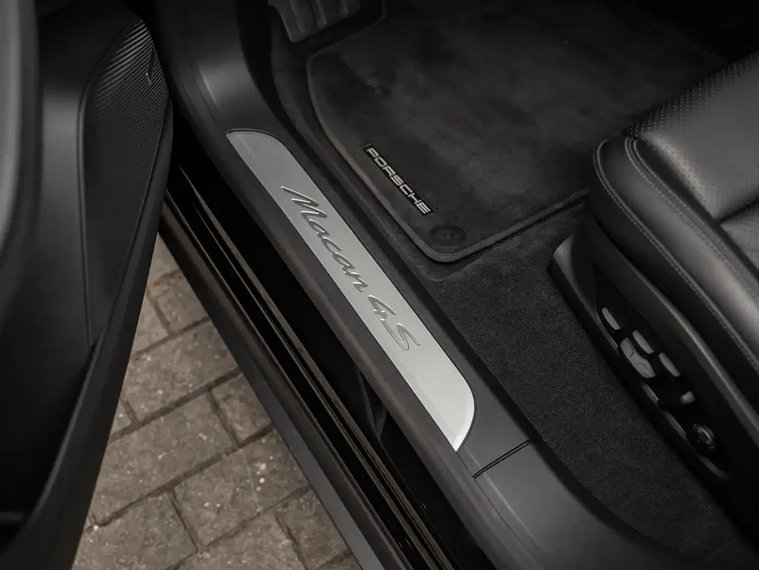 Porsche Macan - Thumbnail 37