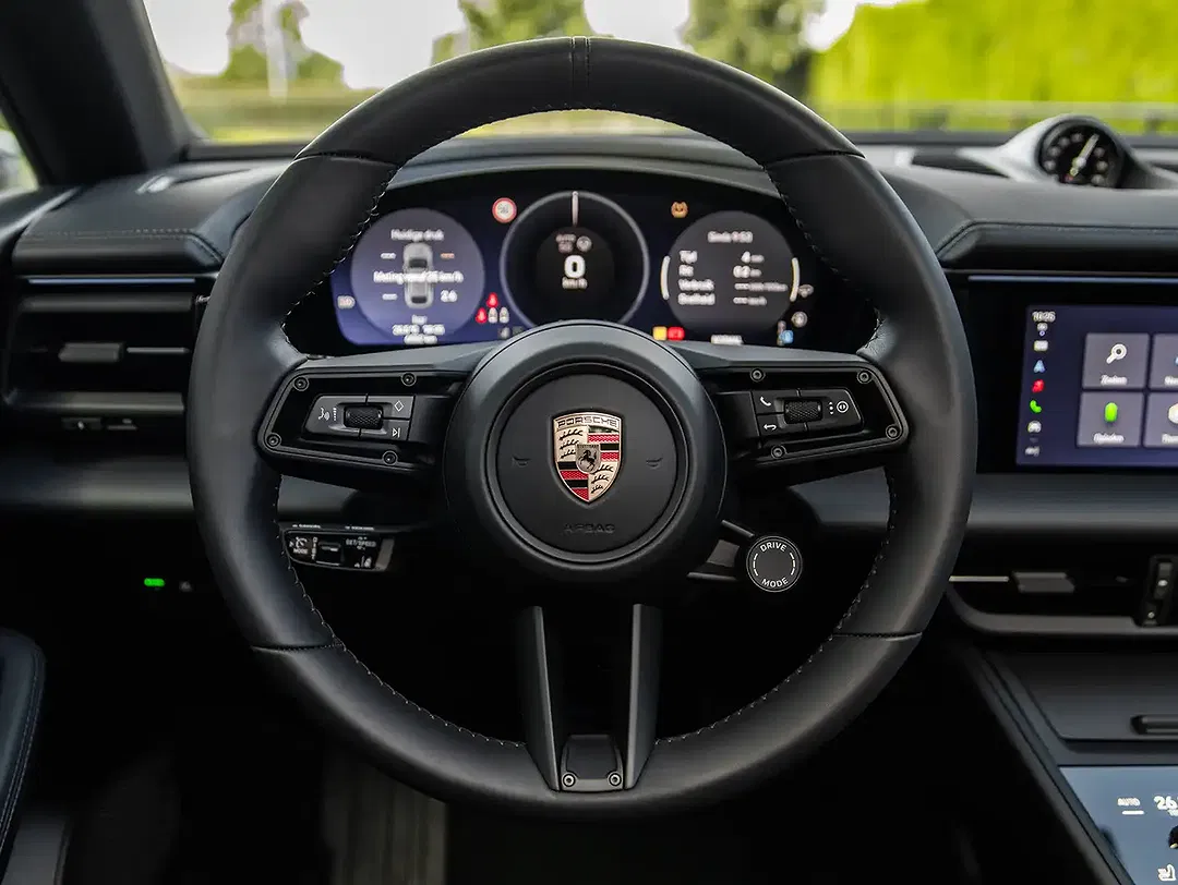 Porsche Macan - Thumbnail 40
