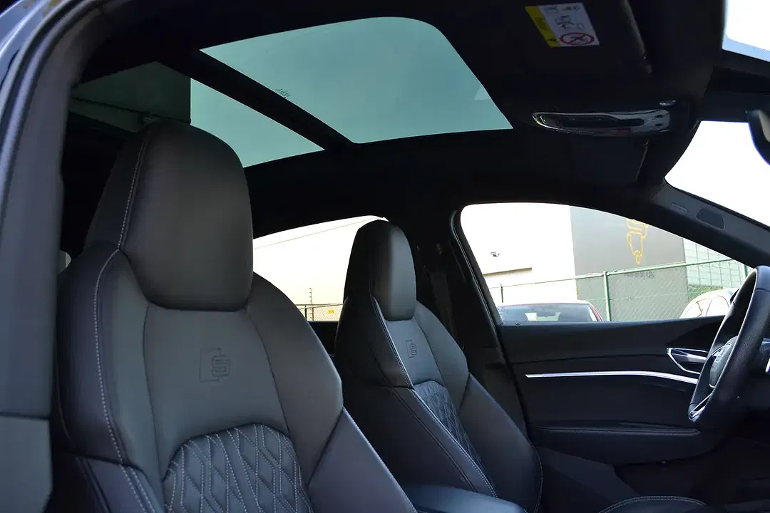 Audi SQ8 e-tron Sportback - Thumbnail 10