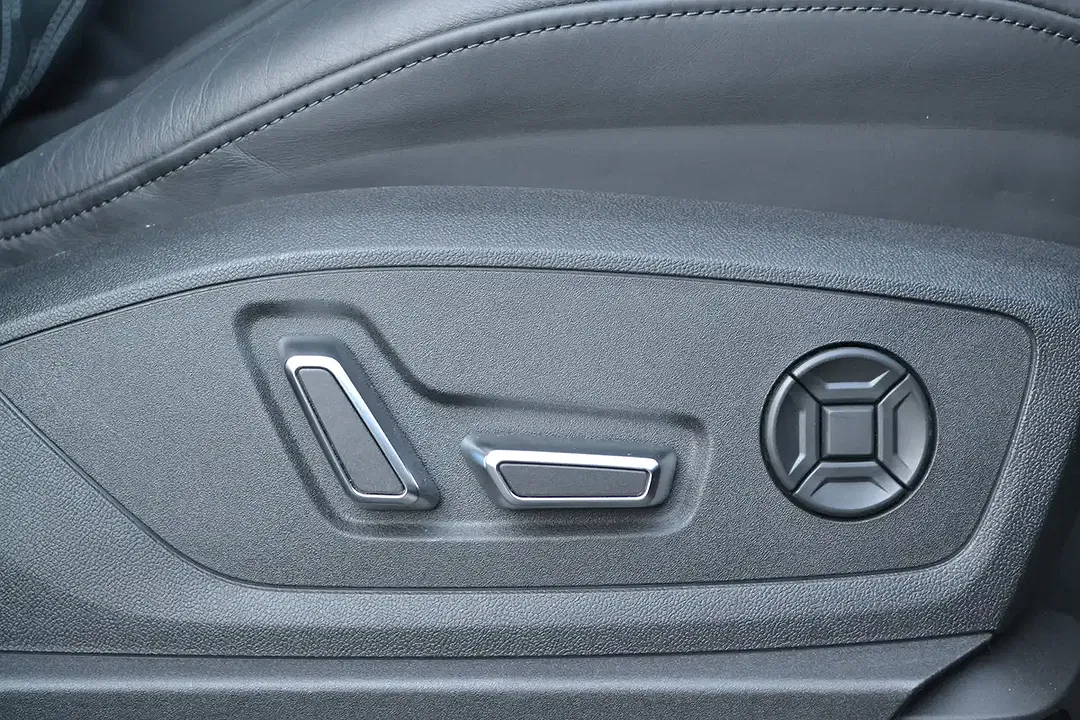 Audi SQ8 e-tron Sportback - Thumbnail 11