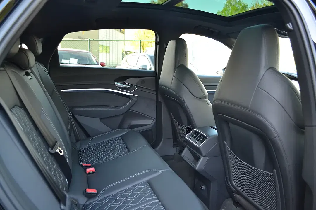 Audi SQ8 e-tron Sportback - Thumbnail 13