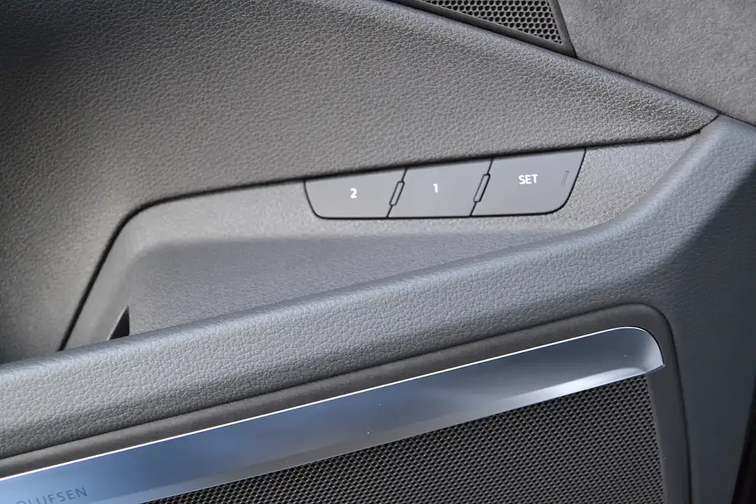 Audi SQ8 e-tron Sportback - foto 15