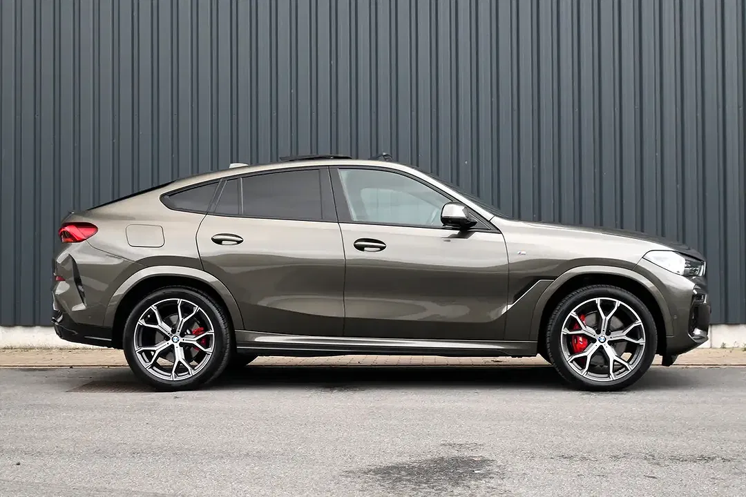 BMW X6 - Thumbnail 3