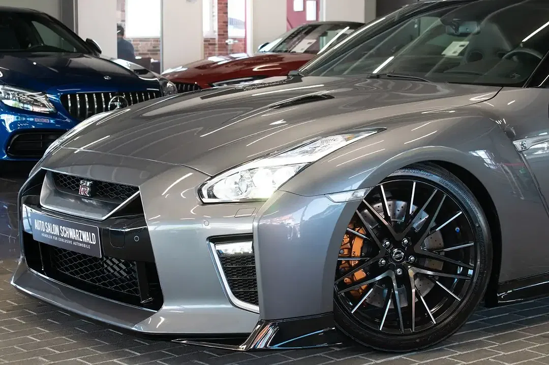 Nissan GT-R - Thumbnail 3