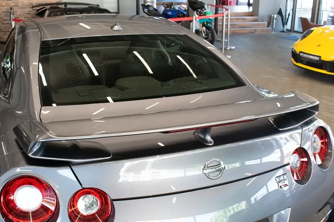 Nissan GT-R - Thumbnail 8